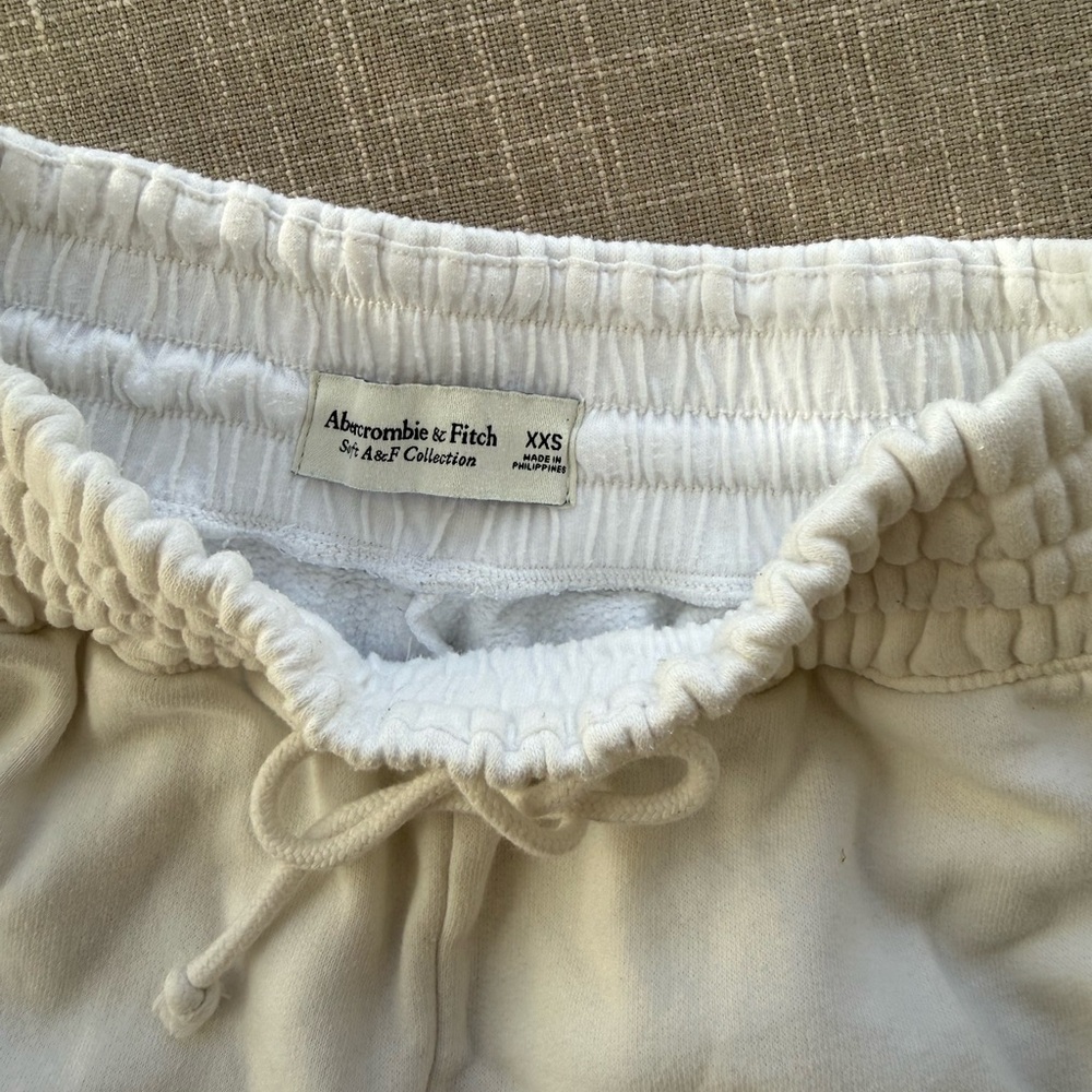 Abercrombie & Fitch Shorts - Picture 2 of 3